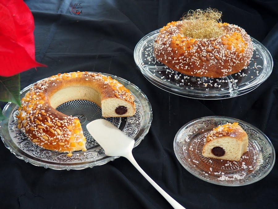 Roscón de reyes relleno con mazapán de cacao