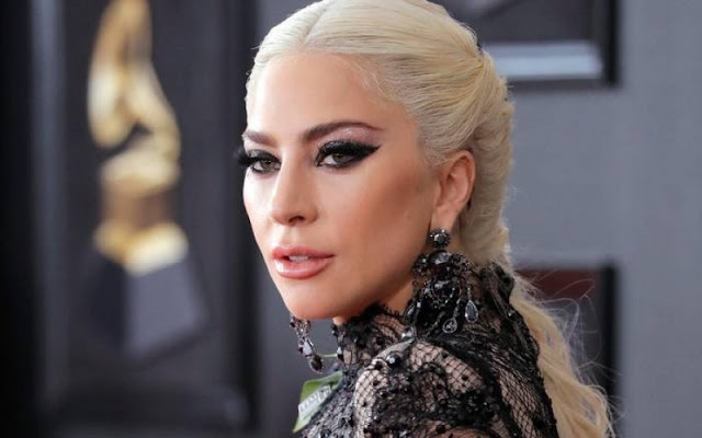 Lady Gaga suspende los últimos diez conciertos de su gira por "grave dolencia"