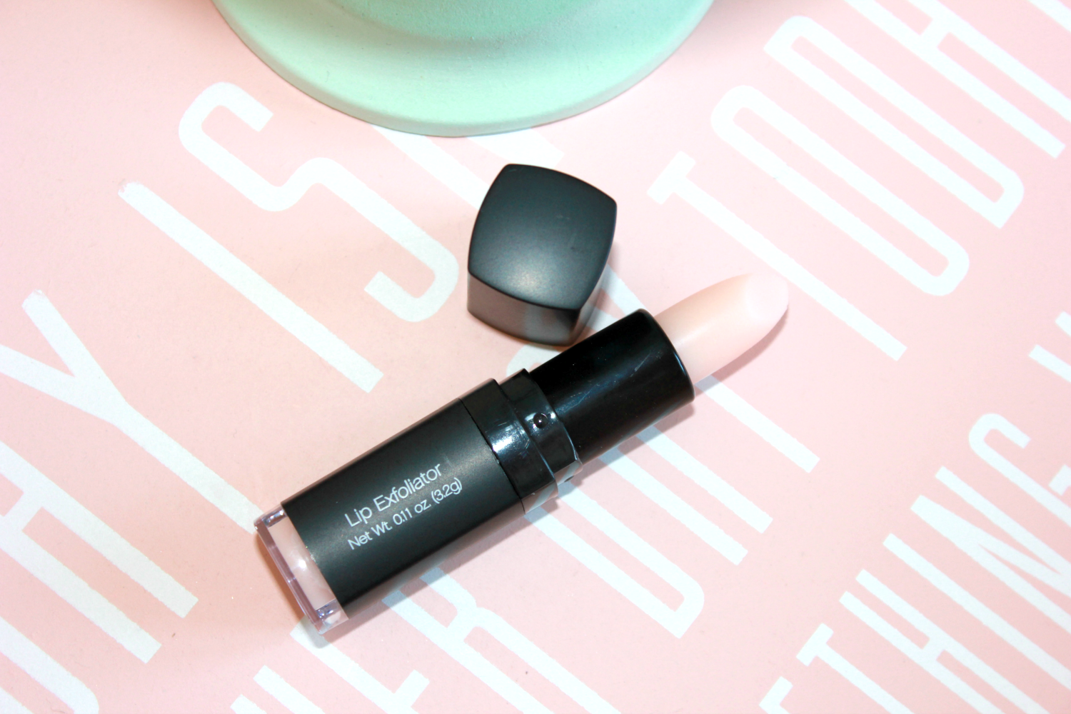 E.l.f. Sweet Cherry Lip Exfoliator Eline Blaise