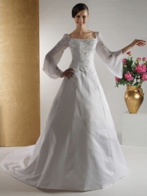 Romantic beaded embroidery wedding dress  octovianablog Romantic beaded embroidery wedding dress  octovianablog