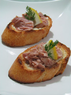 Bruschete cu ton / Tuna Bruschetta