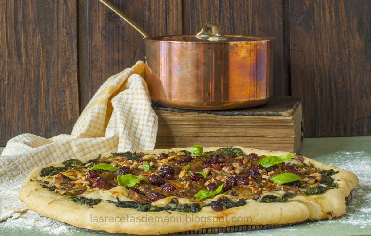 Las recetas de Manu: PIZZA DE ESPINACAS Y QUESO PECORINO Las recetas de Manu: PIZZA DE ESPINACAS Y QUESO PECORINO
