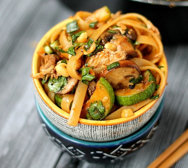 One Pot Spicy Thai Noodles