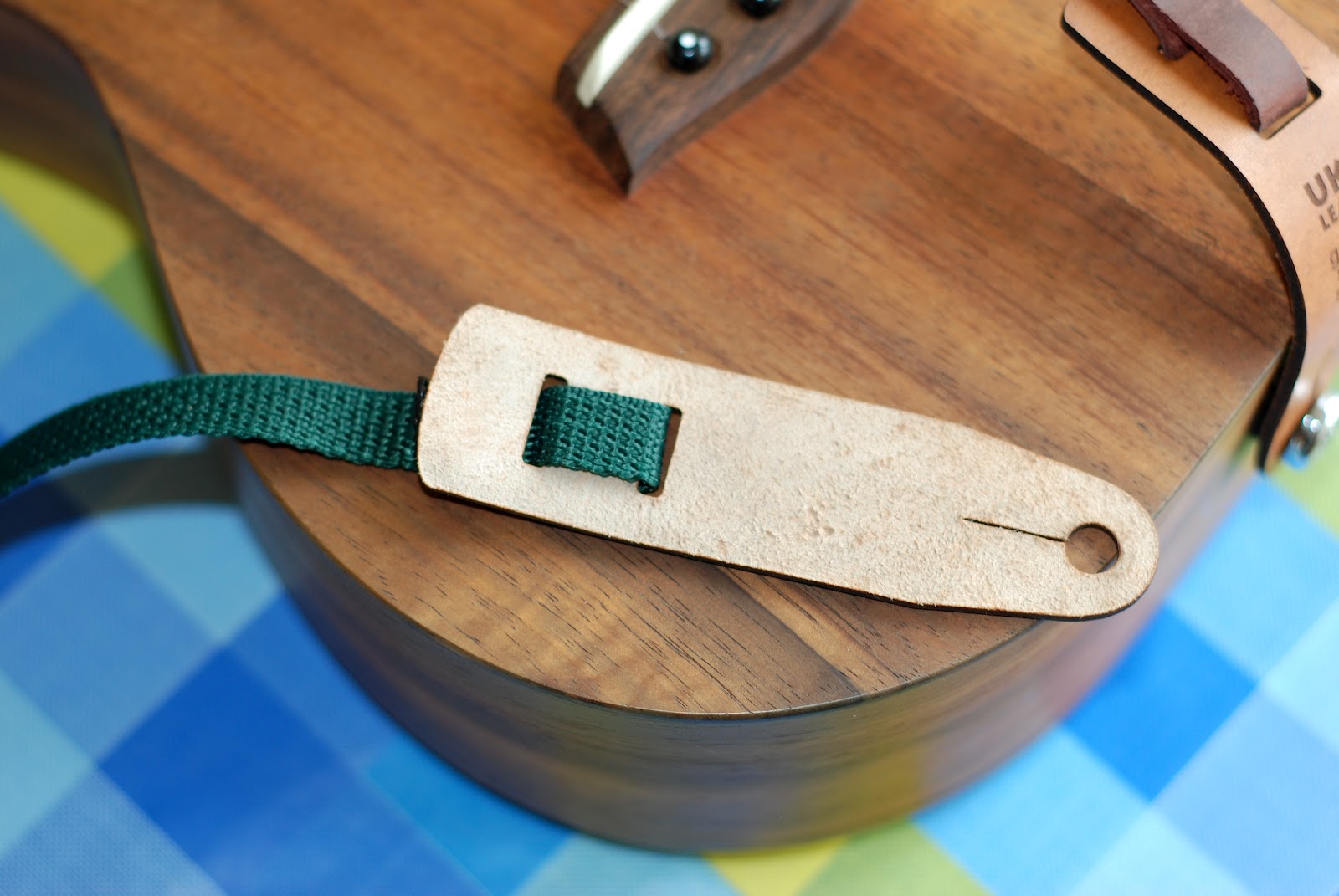 Banket Koreaans verontreiniging To Ukulele strap - or not?