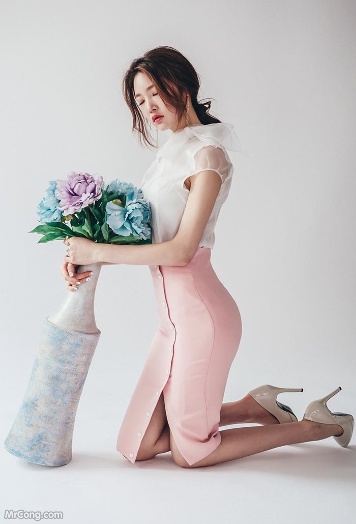 Beautiful Park Jung Yoon in the April 2017 fashion photo album (629 photos) photo 8-13
