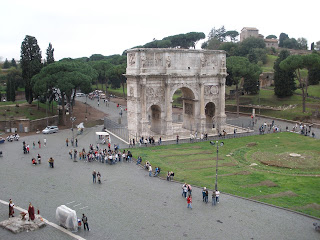 Arco de Constantino, en conmemoración a Constantino I el Grande.