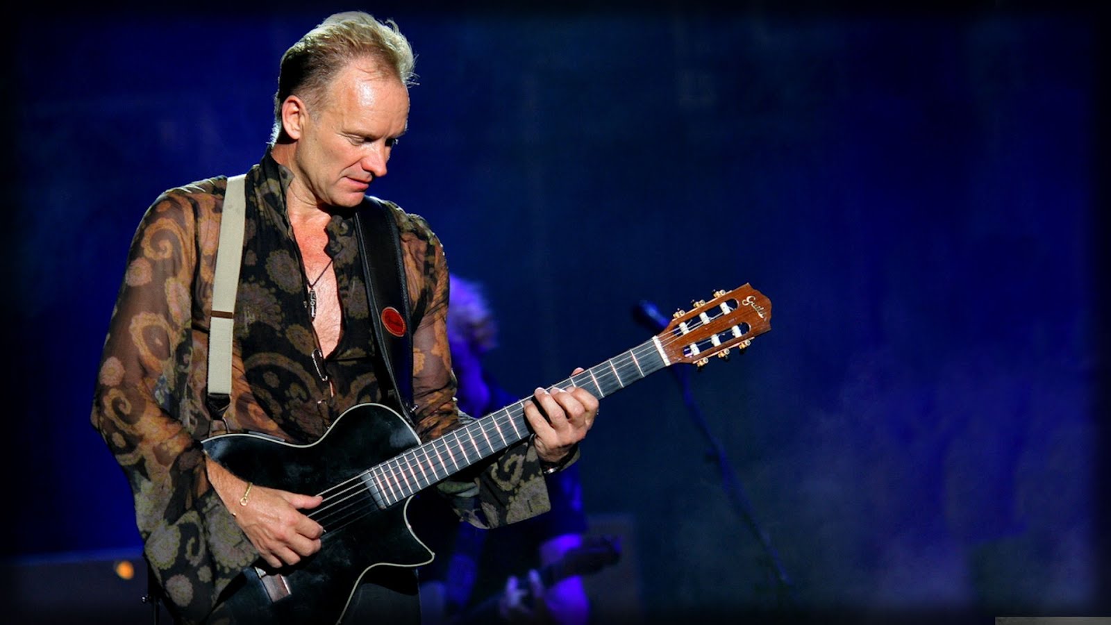 Sting canta "I love her but she loves someone"