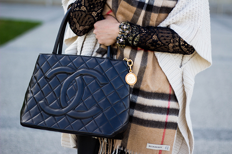 Fall Poncho (+ Burberry Heritage Giant Check Cashmere Scarf Review ...