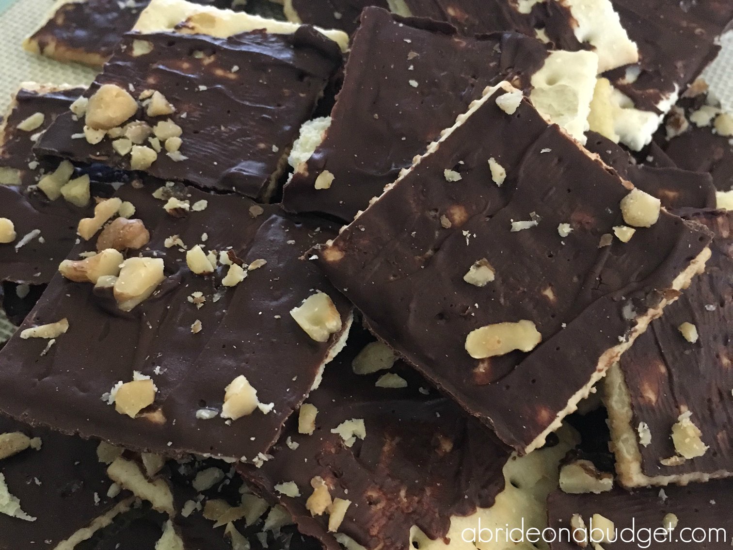 A Bride On A Budget Chocolate Cracker Bark (Perfect for a bridal