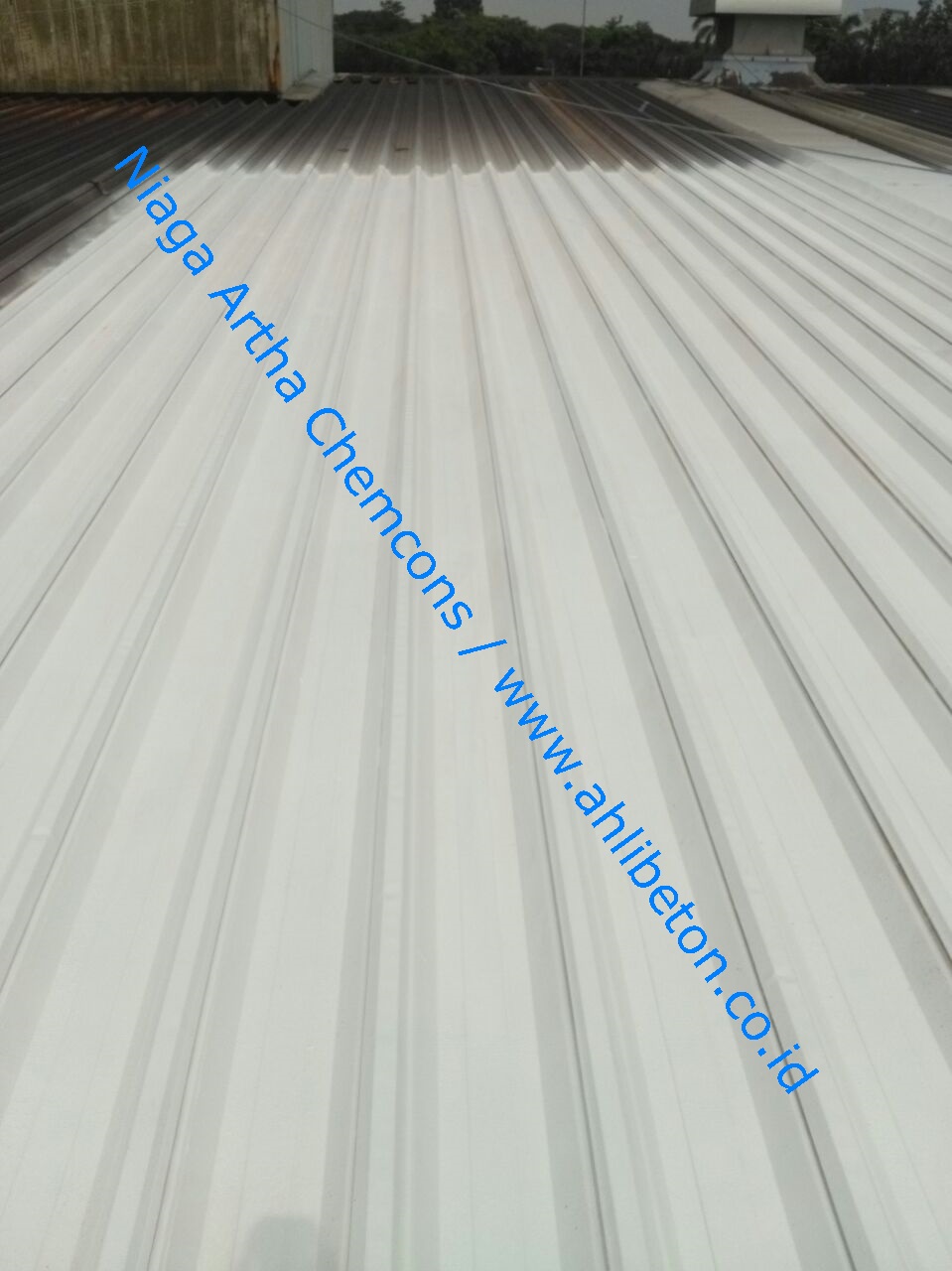 Perbaikan Atap Spandek