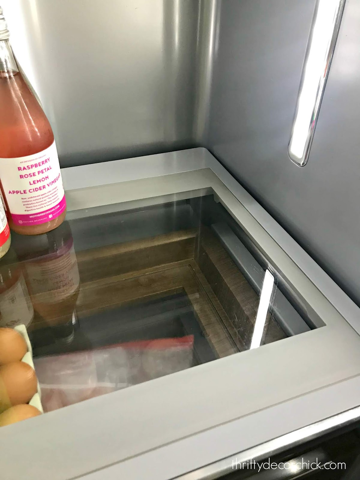 How to get the inside of your refrigerator sparkling clean