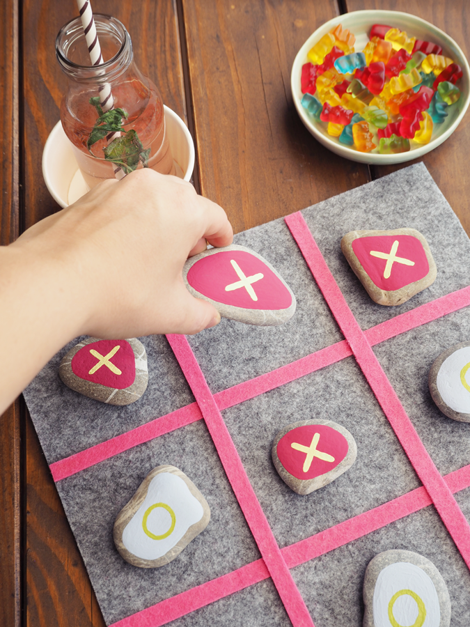 s'Bastelkistle {DIY} TIC TAC TOE Ein Spiel für Groß & Klein s'Bastelkistle {DIY} TIC TAC TOE Ein Spiel für Groß & Klein