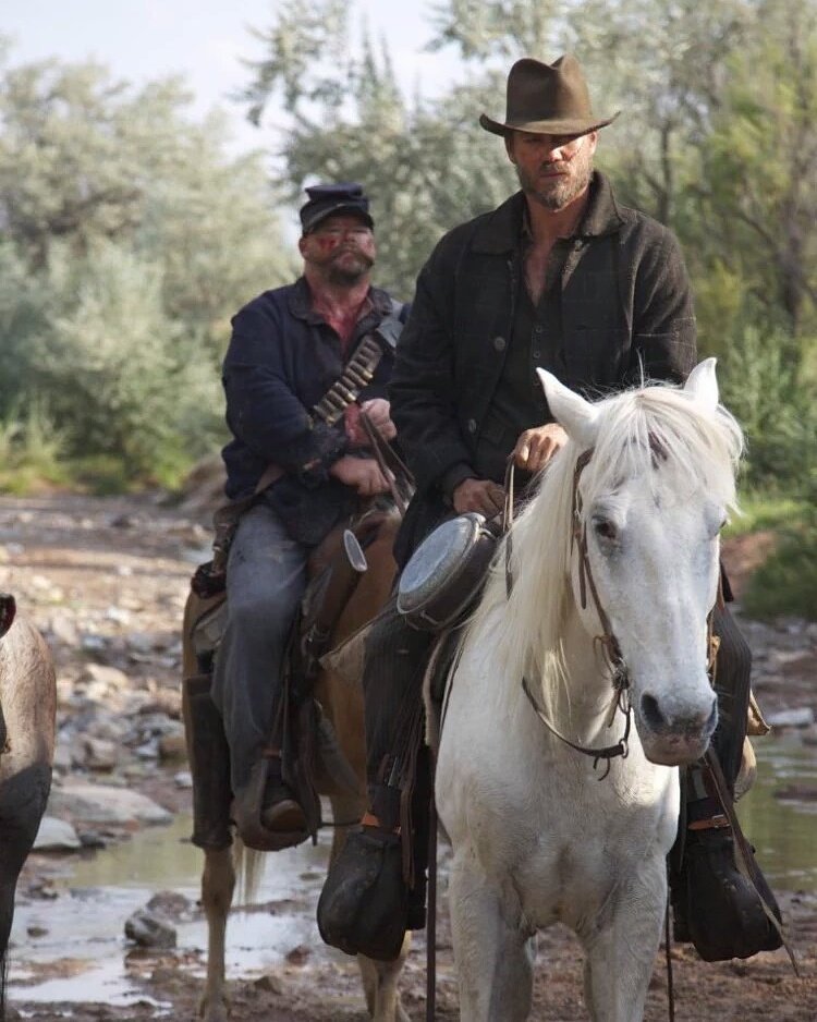 Pro Football Journal Presents NFL and Hollywood Keith Loneker in the