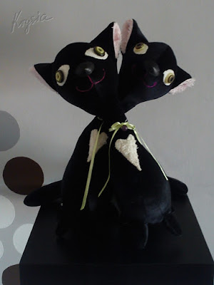 personalizowane maskotki kotki czarne