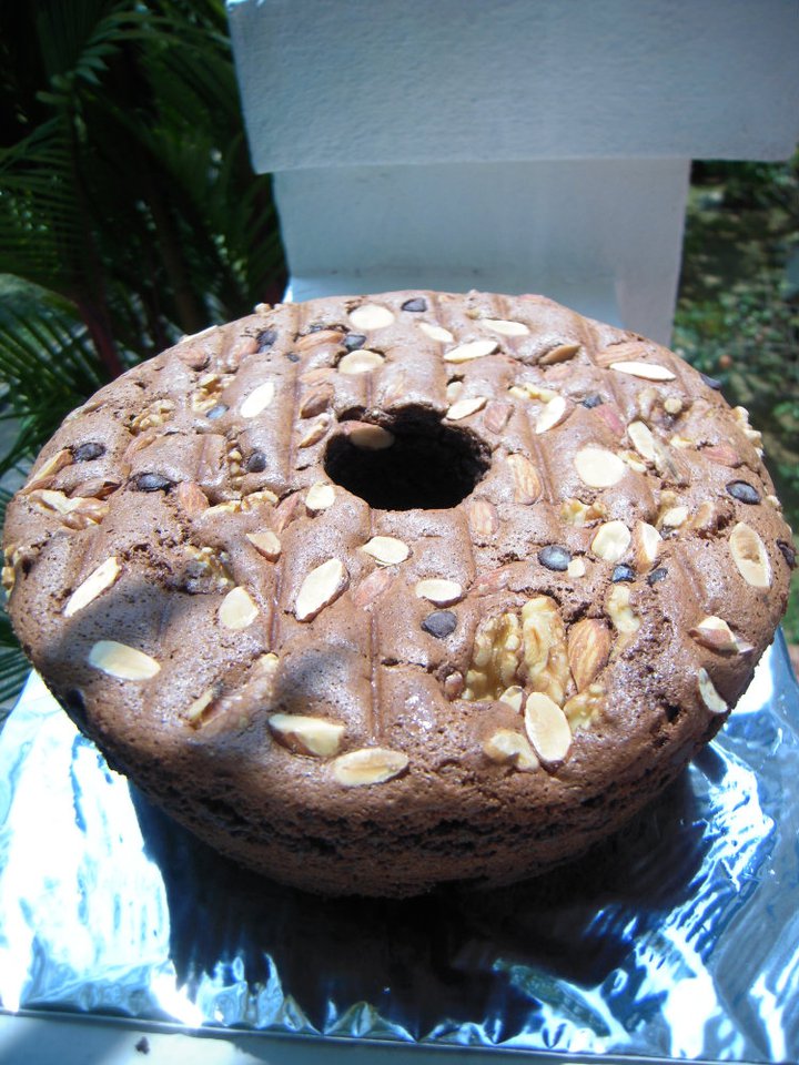LAnn Chocolate Mixed Nuts Chiffon Cake