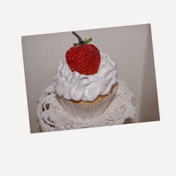 Cottage25: Deko für die Küche: Erdbeercupcakes