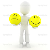 Figura de humana sosteniendo dos caritas amarillas una sonriente y la otra triste