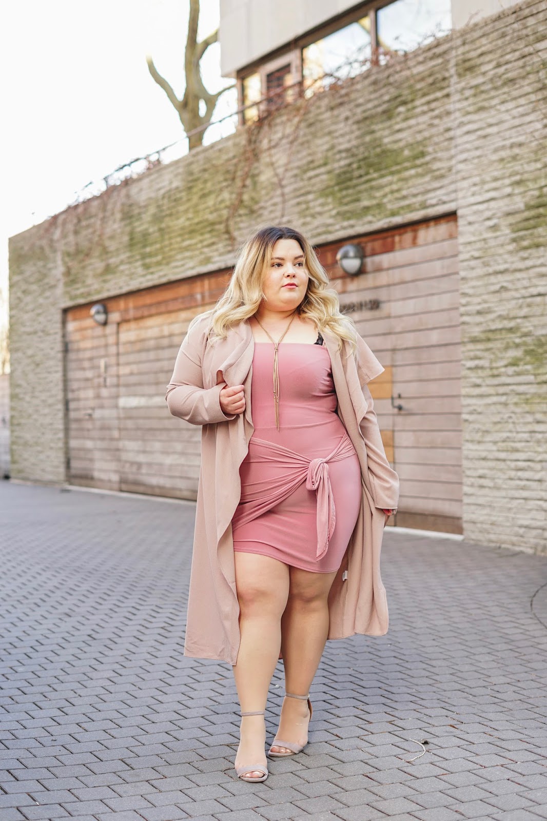 natalie Craig, natalie in the city, Chicago fashion blogger, plus size fashion blogger, Chicago model, petite plus size fashion, petite plus size model, chi town, affordable plus size fashion, curvy girls, fashion nova curve, fashion nova, mauve, plus size mini dress, trench coat, sexy plus size fashion, size 16, size 18