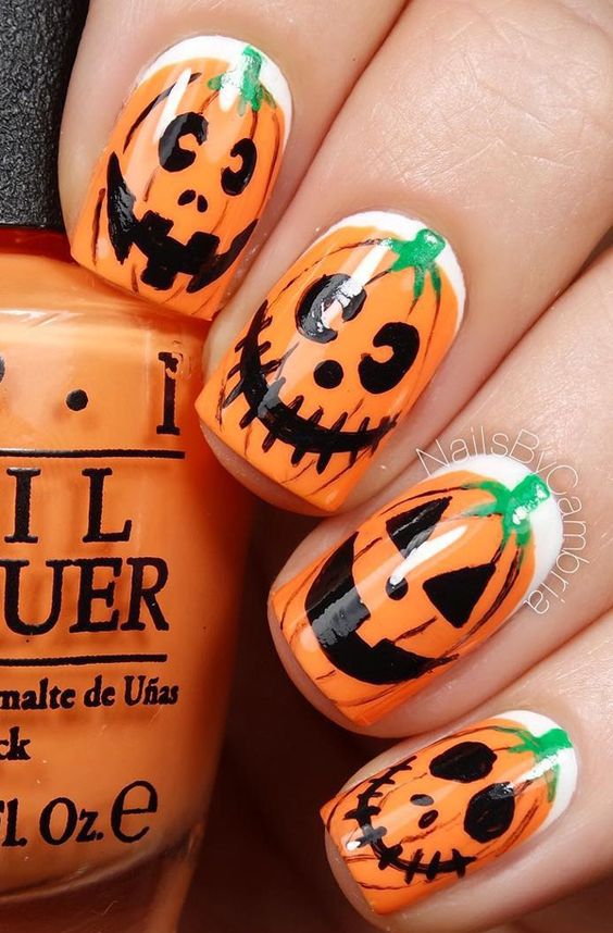 22 Scary Halloween Nail Ideas - Holidays Blog For You
