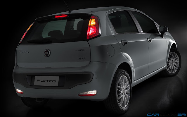 Fiat Punto Essence 1.6 16V 2013 - faróis 