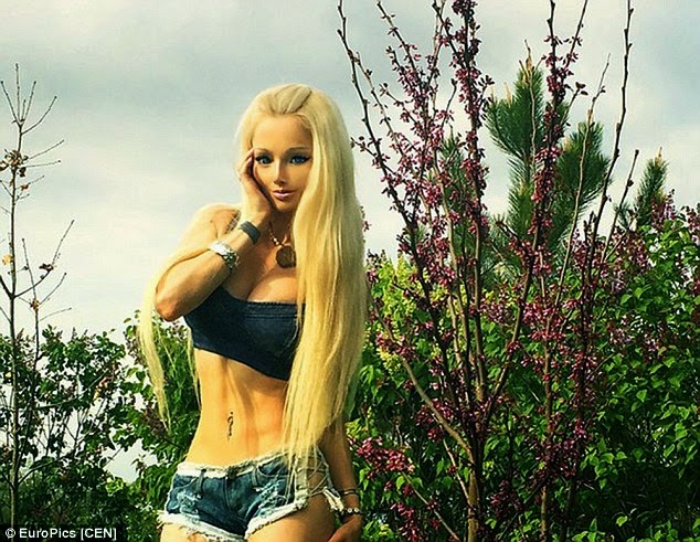 Human Barbie Valeria Lukyanova Shows Off Tight Abs Photos