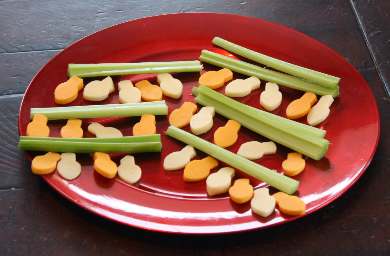 Festive Ways to Serve Cheese & Crackers The Chirping Moms