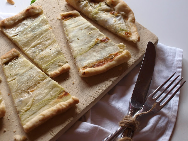 Zucchini Tartelletes mit Petersilie und Minze