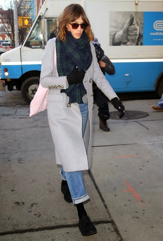 Alexa Chung Wears a Slouchy Outfit in NYC - The Front Row View