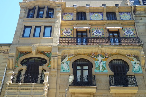 espagne pays basque san sebastian centre-ville art nouveau