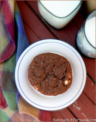 Dark and White Chocolate Oatmeal Cookies, a crunchy dark chocolate oatmeal cookie sweetened with bursts of white chocolate chips. | Recipe developed by www.BakingInATornado.com | #recipe #cookies