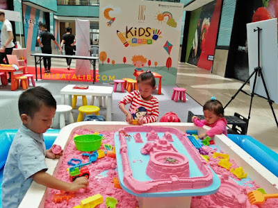 Mr. Bean & Mad Saintis Workshop Mewarna. Kinetic Sand, Ukelele bersama Teacher Jason , Kids Dance With Teacher Kitty, Kids Fair di Damansara City Mall