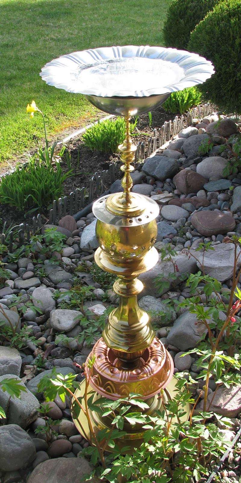 rachel s. neal DoItYourself Garden Art