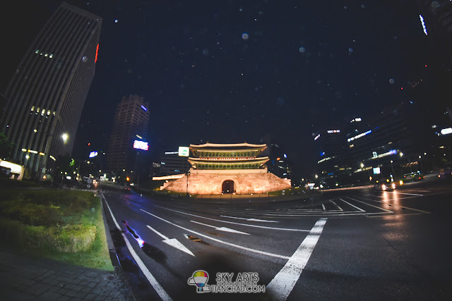 Sungnyemun Gate At Night