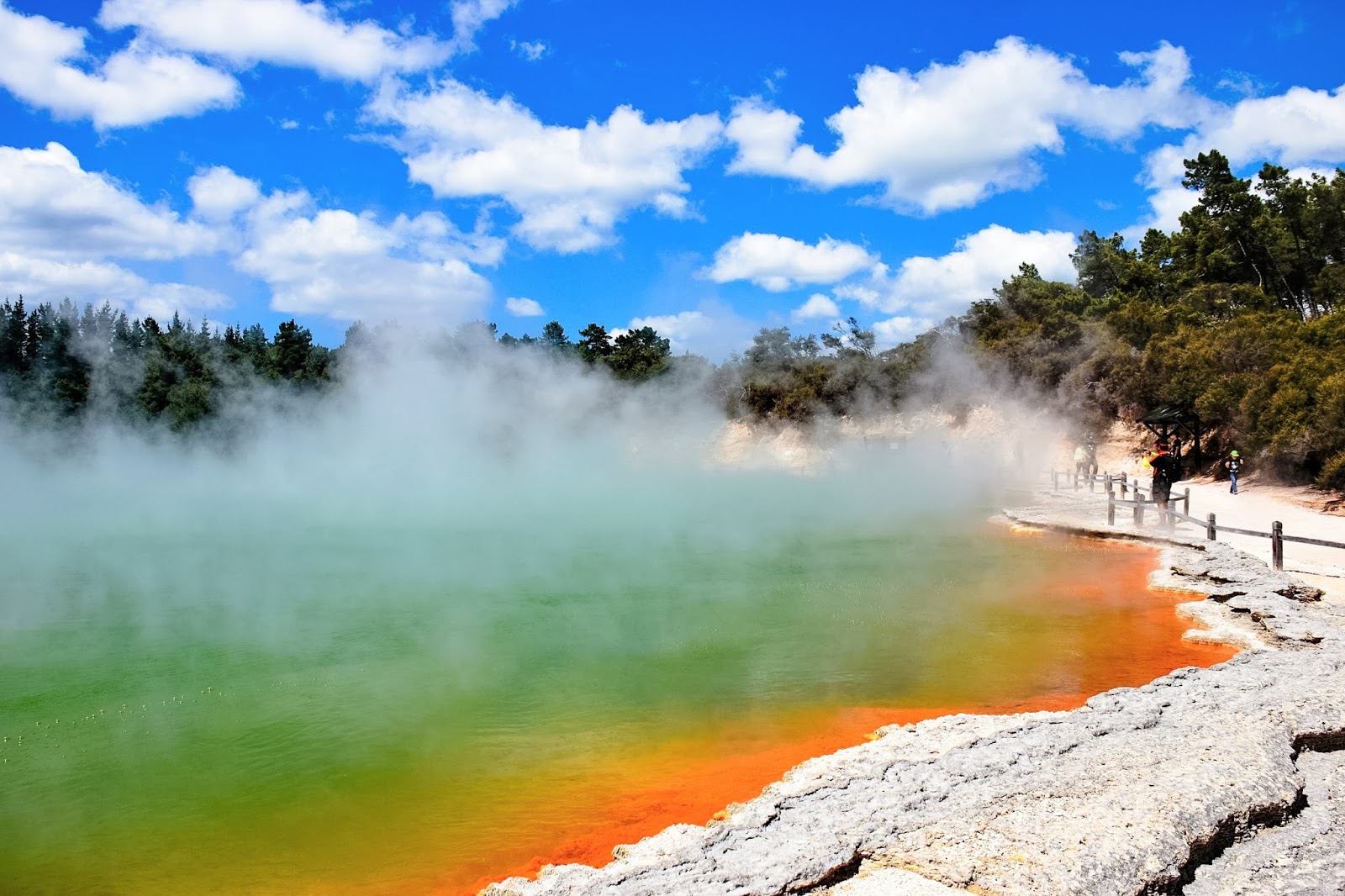 wai-o-tapu thermal wonderland