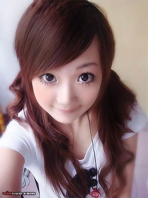 asian girls hairstyle Women with flat boobs