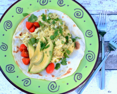 Green Chile Scrambled Eggs, another easy, healthy breakfast ♥ KitchenParade.com, just eggs jacked up with extra protein and green chiles. Weekday Easy, Weekend Special. Low Carb. High Protein. Weight Watchers Friendly. Gluten Free.