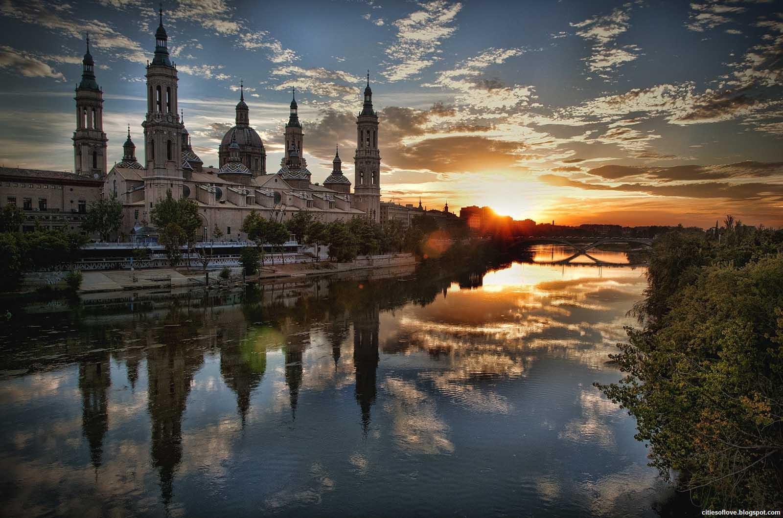 Zaragoza Wonderful Atmosphere Basilica Of Our Lady Of The Pillar Spain