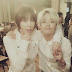 f(x)'s Amber snapped a photo with Kang Yewon