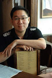 Food Blogger V Keong