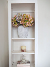 How to style an ikea hemnes bookcase shelf three ways. Home decor styling tips. Greenery and house plants, candles, books and accessories to create styled shelves. 