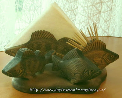 Салфетница, солонка, перечница и подставка для зубочисток в виде рыбок в подарок рыбаку Деревянный резной столовый набор в подарок рыбаку