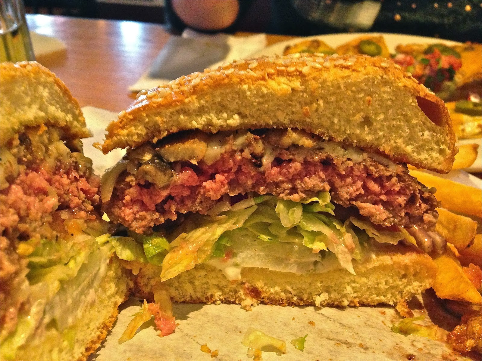 Bill Cianci's (Mostly) Burger Reviews Chili's, Riverdale, NJ