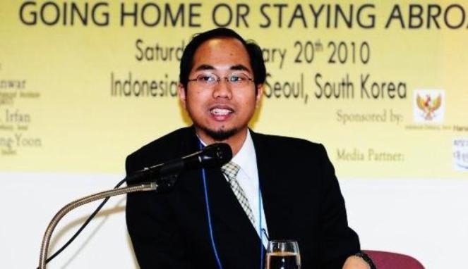 Foto Prof. Dr. Khoirul Anwar