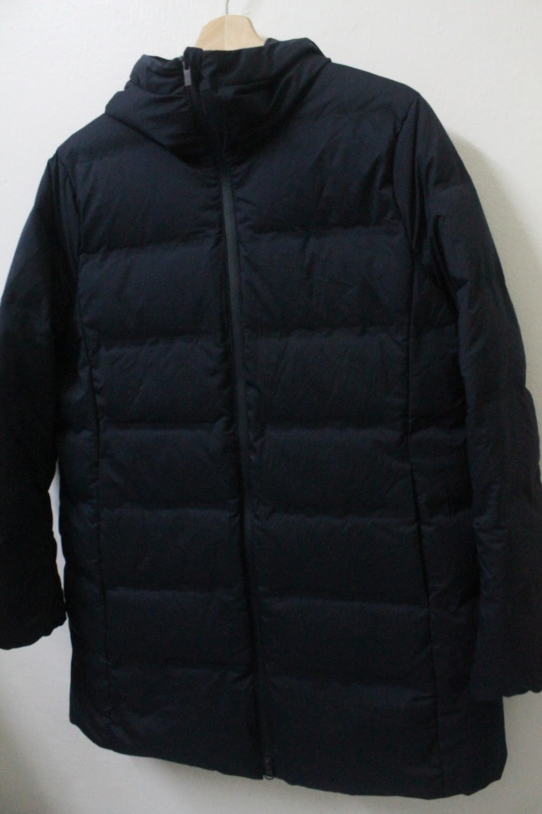 BUNDLEBARANGBAEK: Original UNIQLO WInter Hoodie Jacket for LADIES.