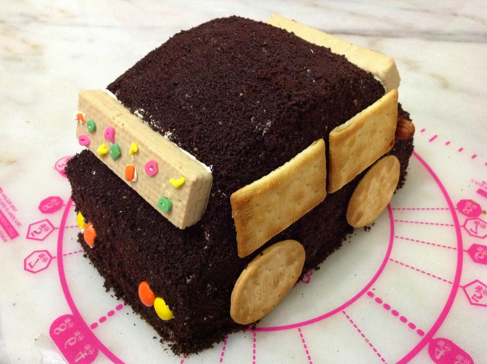 汽车蛋糕怎么做_汽车蛋糕的做法_焙着乐_豆果美食