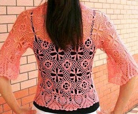 CHALECO CON UNIÓN DE MOTIVOS PARA TEJER A CROCHET 