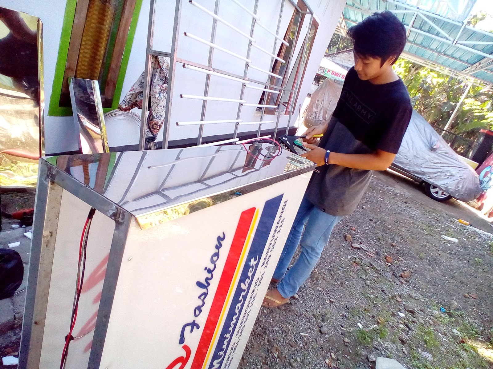 Neonboxbanyuwangi BANYUWANGI PERCETAKAN MURAH