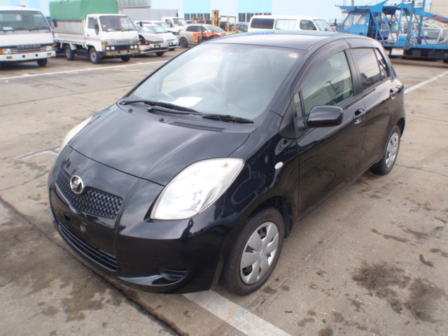 Тойота Vitz 2005