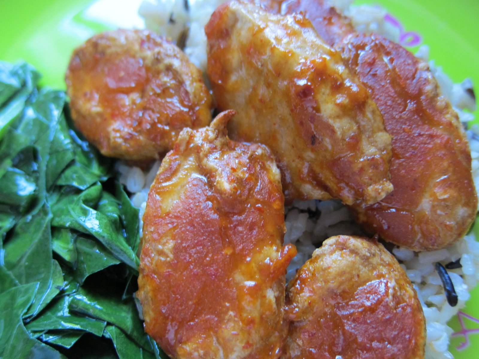 WholeFoodVegan Gardein Buffalo Wings over Rice with Collard Greens