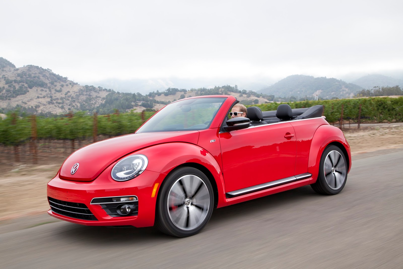 Beaucoup Bucks Beetle: The 2016 Volkswagen Beetle Convertible R-Line SEL